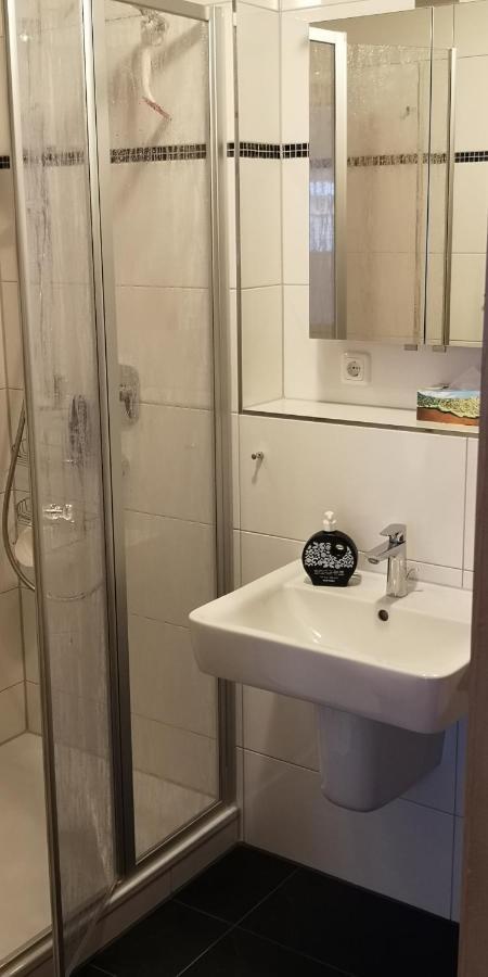 Zentrale Und Strandnahe Ferienwohnung In Kuehlungsborn Ost Kültér fotó